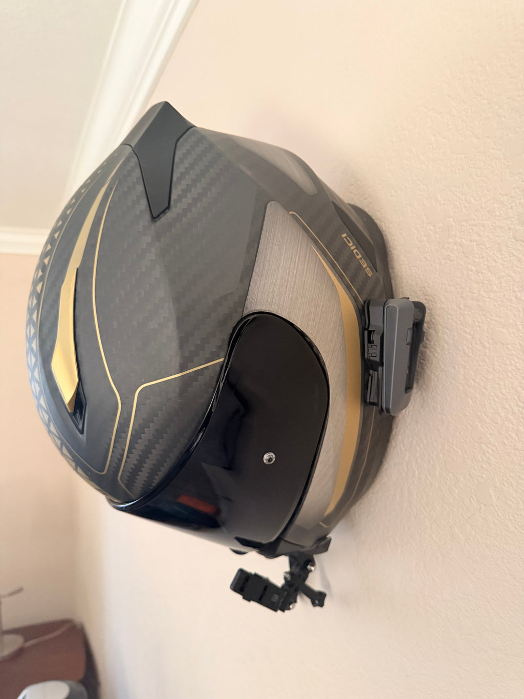 Slim- Flush Motorcycle Helmet Wall Mount