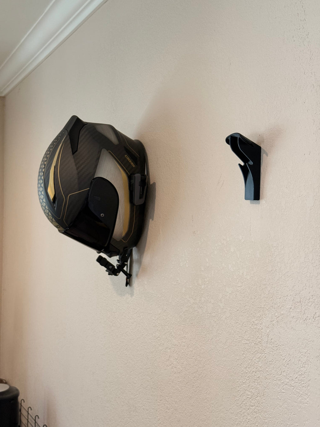 Slim- Flush Motorcycle Helmet Wall Mount